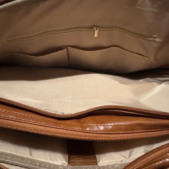 Briefcase- faux leather, new - Picture 5 of 7